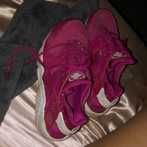 Pink nike huaraches